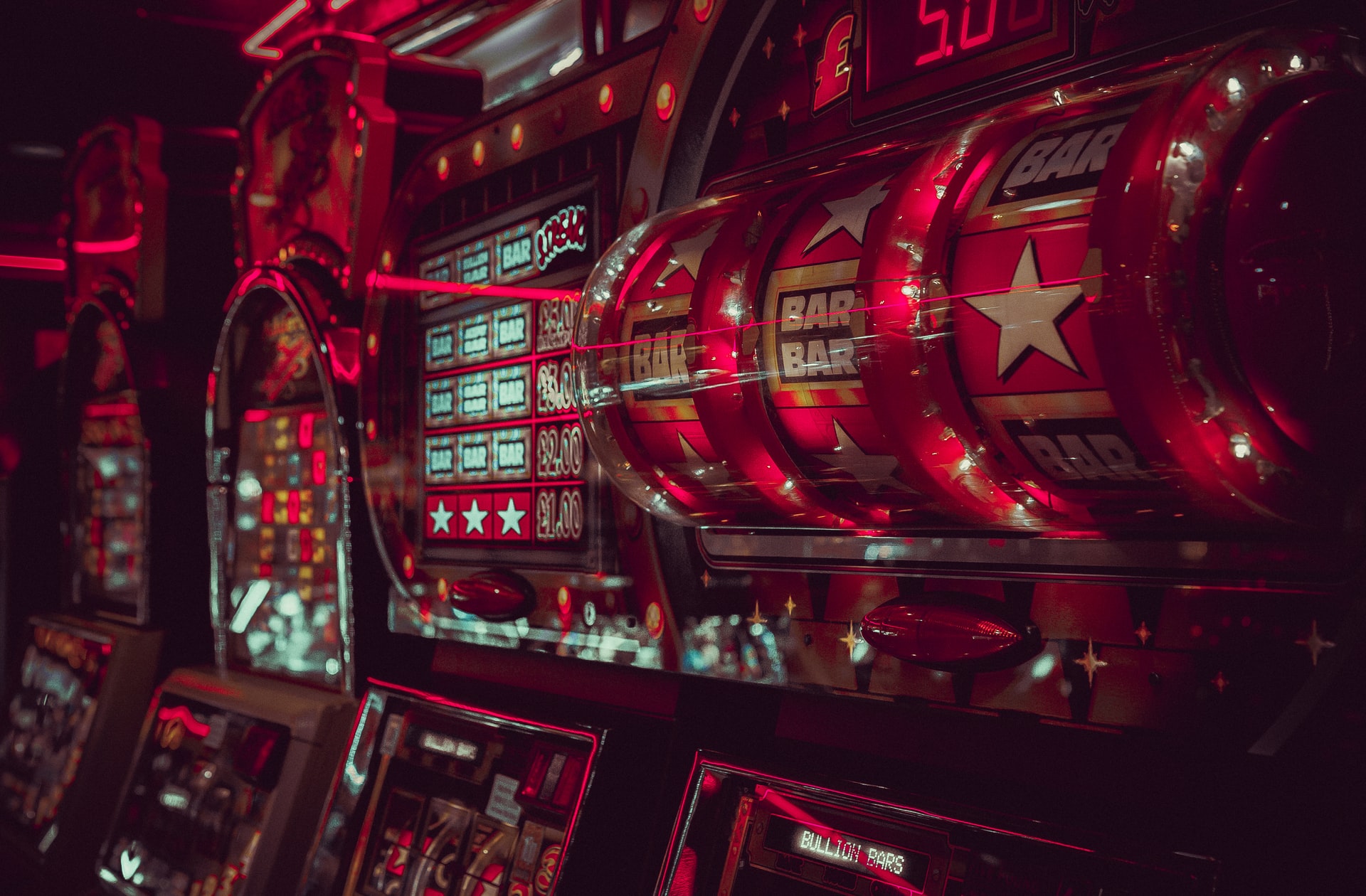 How Often Does an Online Slot Machine Hit the Jackpot?